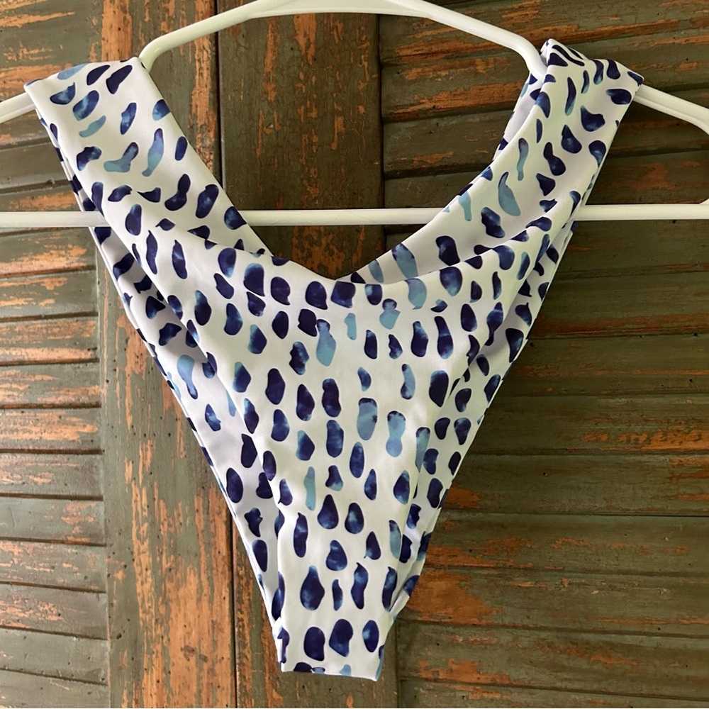 Bikini bottoms